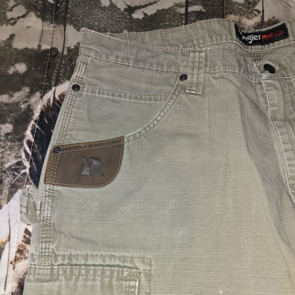 Moved To Booth - Picture 2 of 6